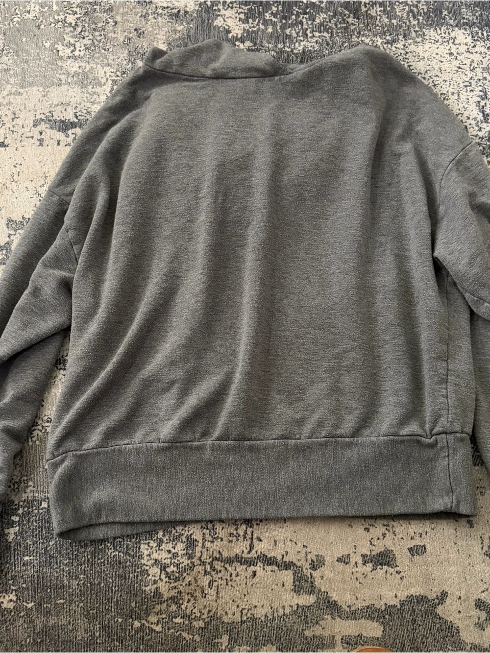Fabletics Gray Crewneck Sweatshirt